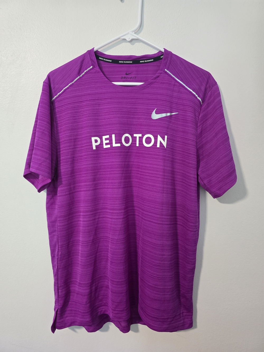 Nike Men's Large Peloton Miler Magenta Red Short Sleeve Running Shirt Quick Dry